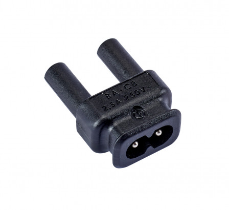 Adaptateur de connexion pour prise de type C8