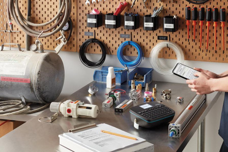  LabelManager Executi640CB avec 3 D1 Rubans demarquage inclus sac de transport Softcase